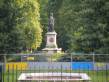  Statue, square Colbert